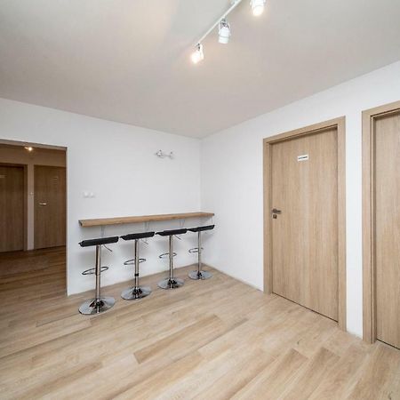 6 Cities Rooms Warsawa Bagian luar foto